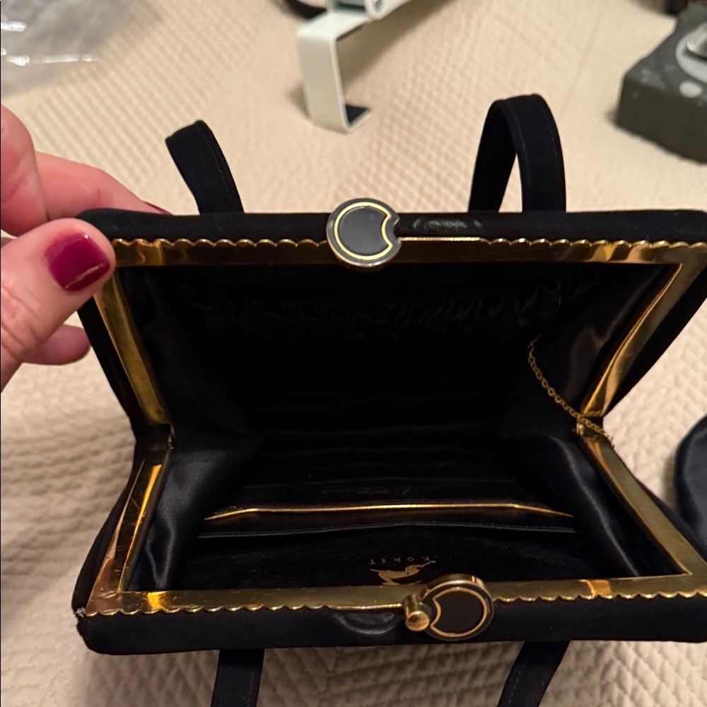 Koret Elegant Black Handbag - Picture 4 of 16